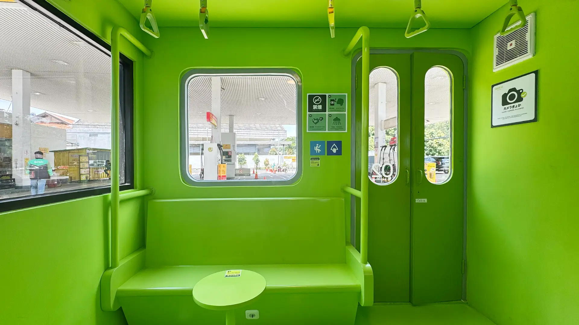 coffee shop interior design loopline jakrta barat